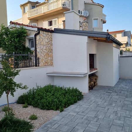 Villa Marena S Bazenom, Vodice Buitenkant foto